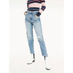 SOLD Tommy Hilfiger | Slim Boyfriend Distressed Jeans Light Wash Size 6